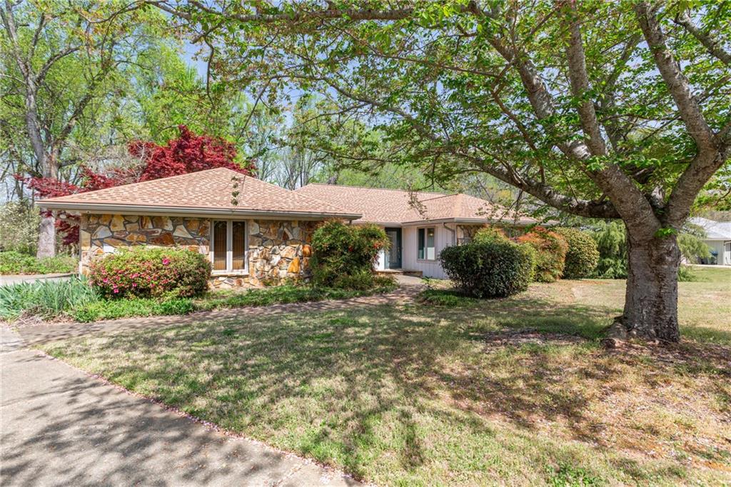 660 Hembree Road, Roswell, Georgia image 4