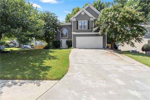 Homes For Sale - 3490 Parkbrooke Lane<br/> Duluth, GA 30096