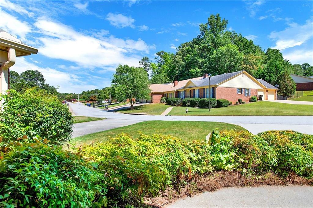 6190 Douglas Manor Court, Douglasville, Georgia image 32