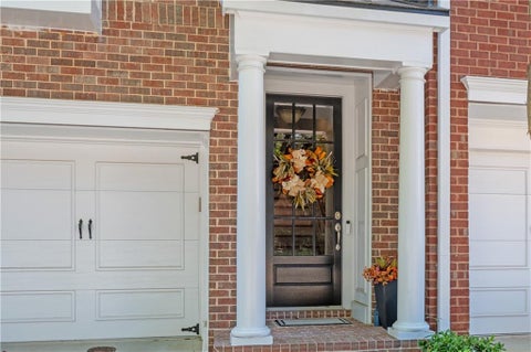 Townhouse For Sale - 5505 Waters Edge Trail<br/> Fulton County, Roswell, GA 30075