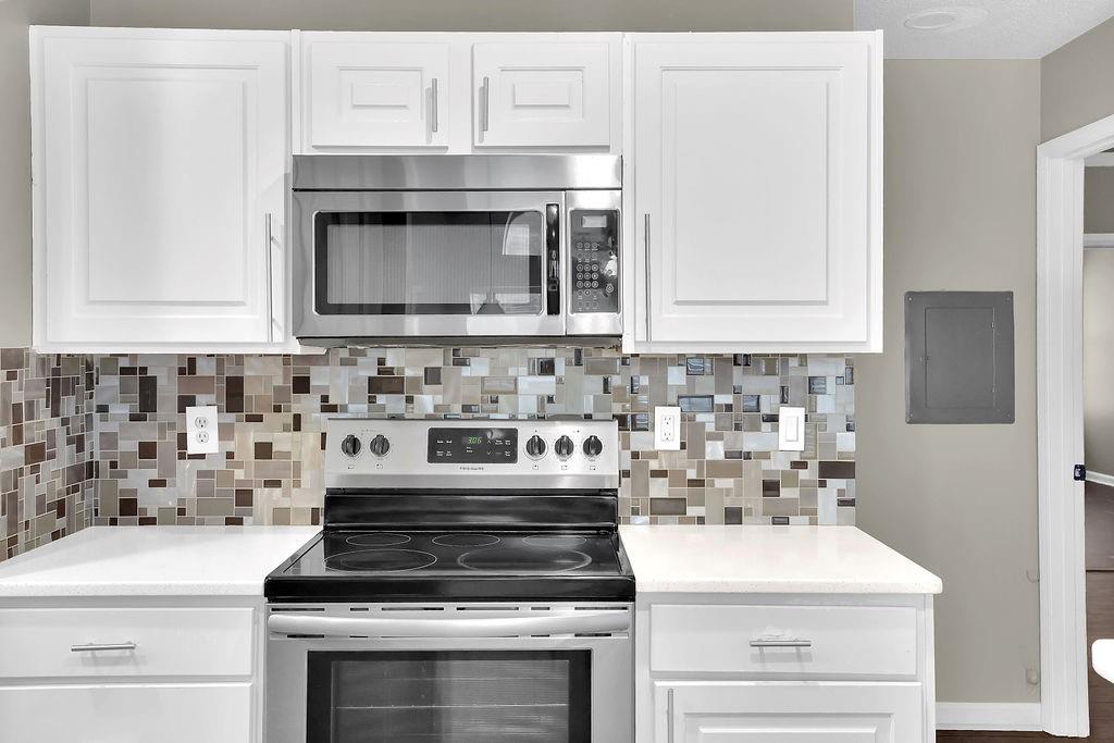 1003 Sandy Lane Drive