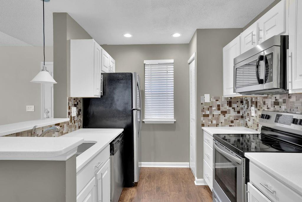 1003 Sandy Lane Drive