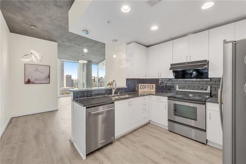 Condo For Sale - 860 Peachtree Street #2209<br/> Fulton County, Atlanta, GA 30308