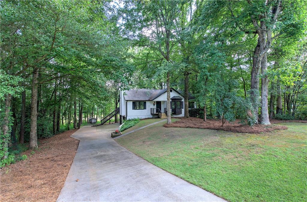 17 W Ridge Drive SE