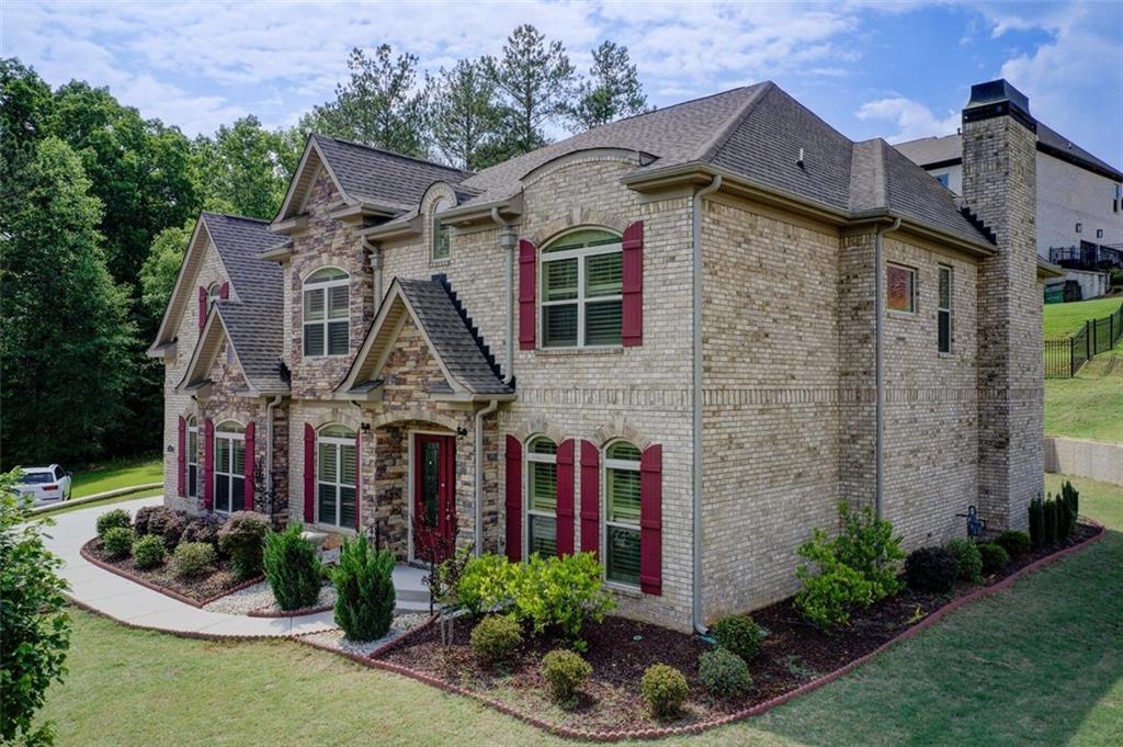 332 Warwick Place