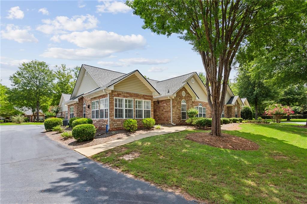 3801 Villa Springs Circle, Powder Springs, Georgia image 3