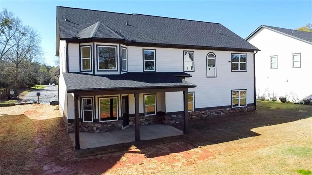 1080 NE Eastview Road