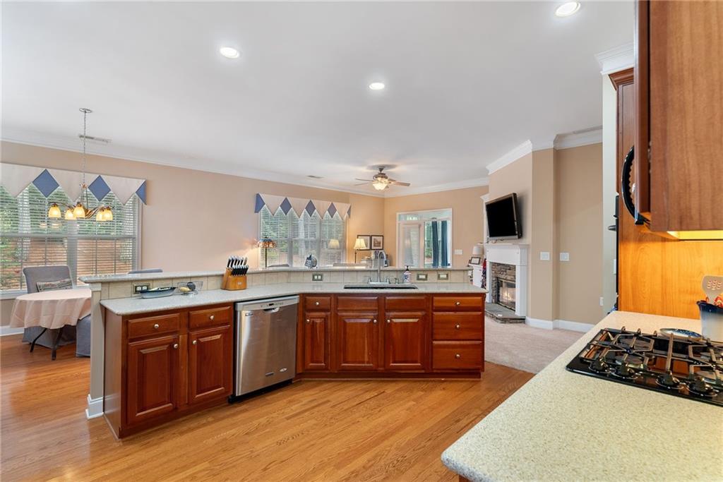 6355 Marlow Drive, Cumming, Georgia image 15