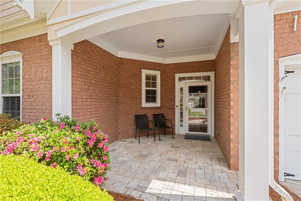 6355 Marlow Drive, Cumming, Georgia image 2