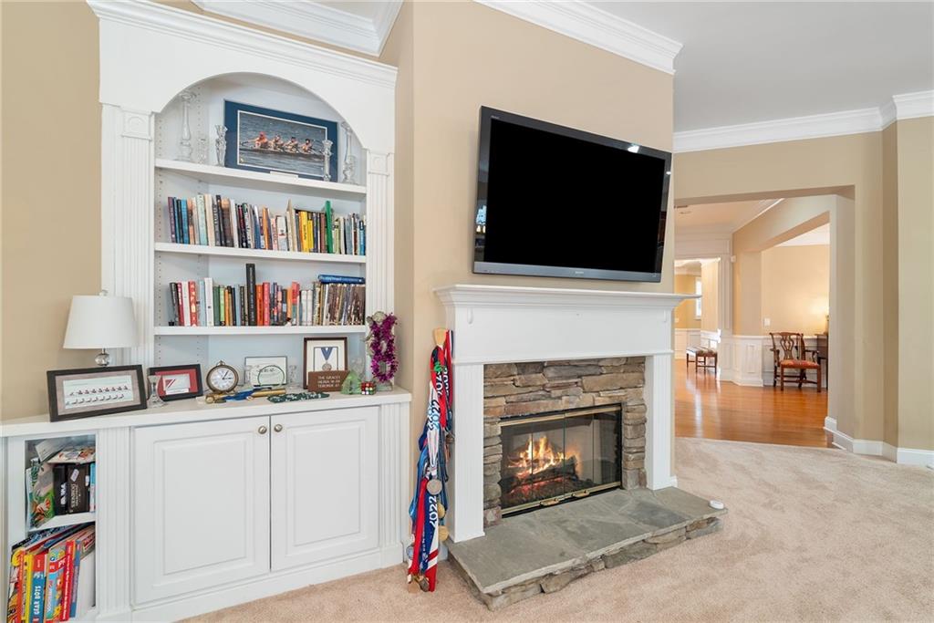 6355 Marlow Drive, Cumming, Georgia image 32