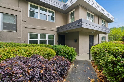 Condo For Sale - 271 Lakemoore Drive #C<br/> Fulton County, Atlanta, GA 30342