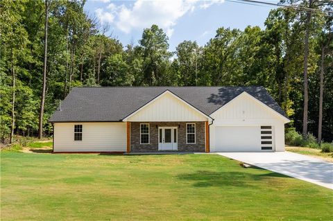 Homes For Sale - 133 E Clinton Drive<br/> Rome, GA 30165