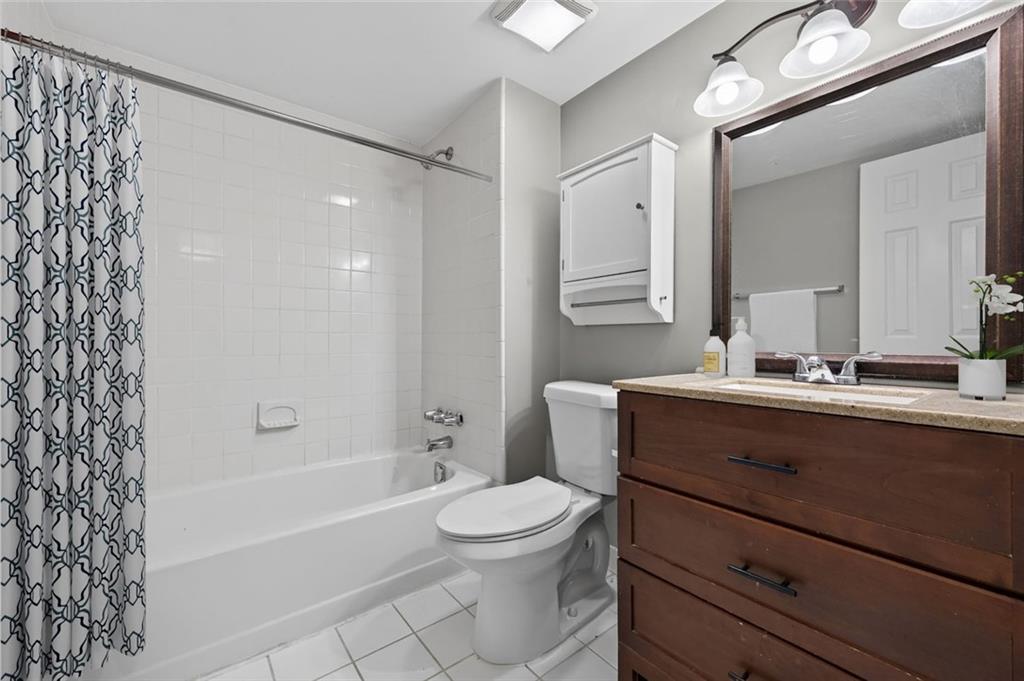 2855 Peachtree Road NE 317