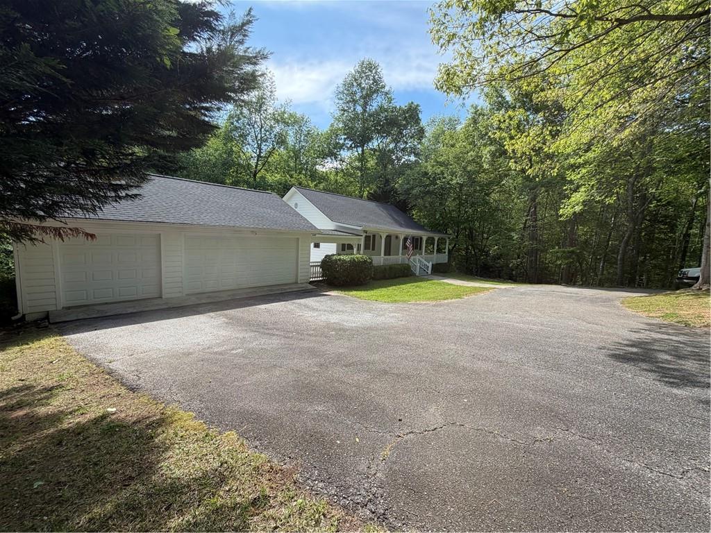 534 Soque Trail