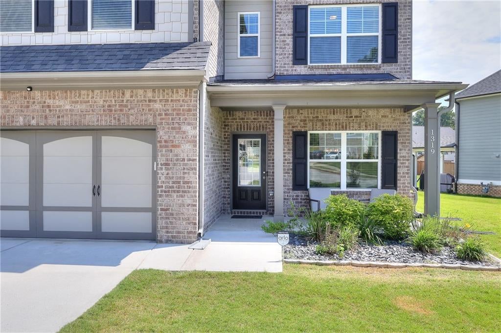 1319 Kim Manor Way