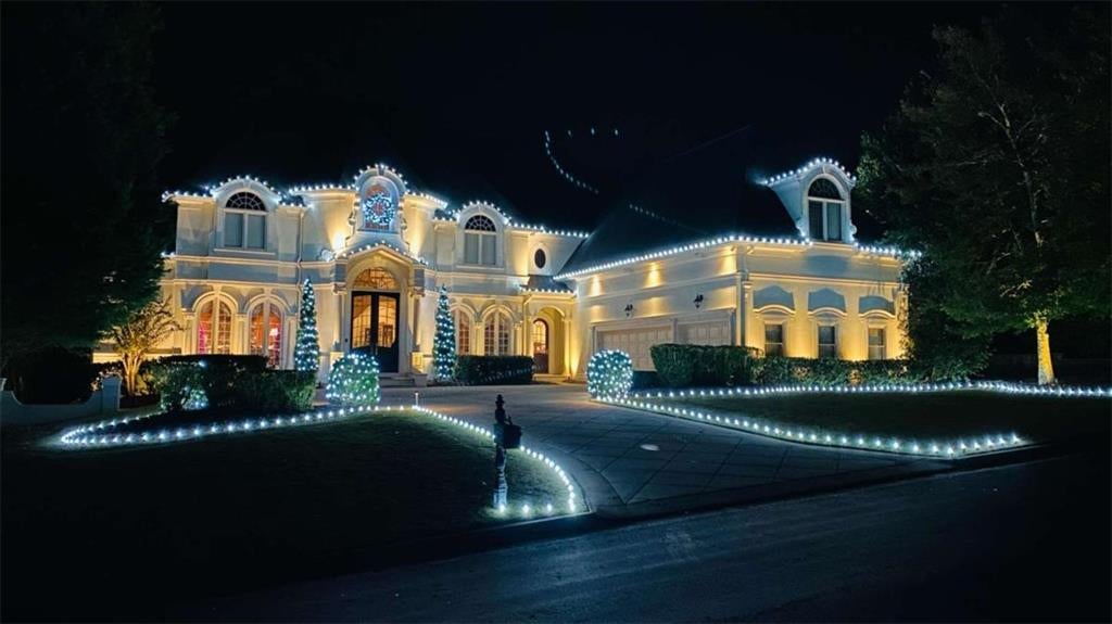 2212 Ascott Valley Trc