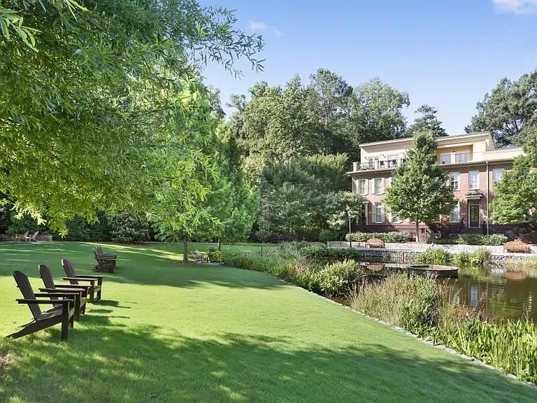 402 River Vista Drive, Atlanta, Georgia image 11