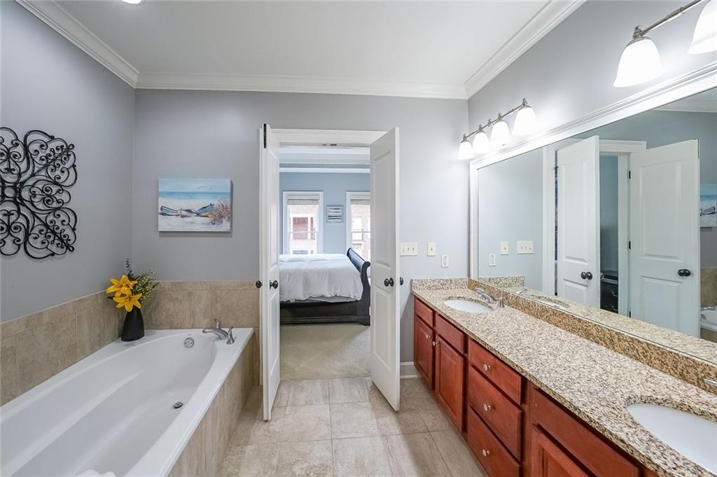 402 River Vista Drive, Atlanta, Georgia image 18