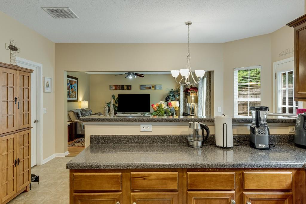 6378 Grey Fox Way, Riverdale, Georgia image 10