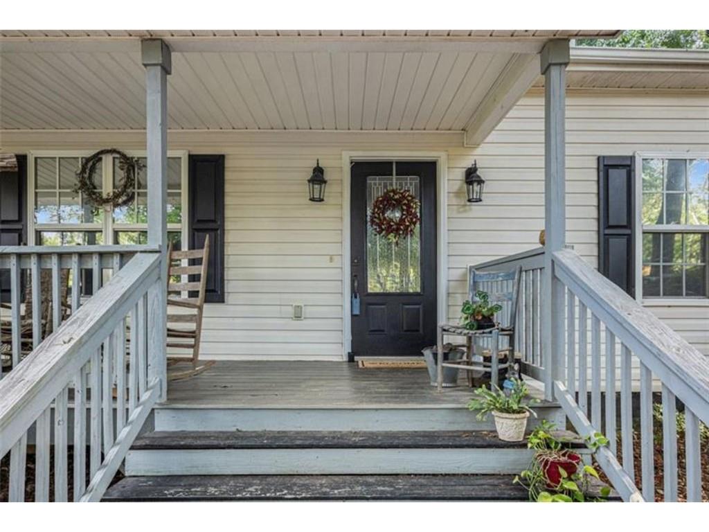 104 Streambank Court