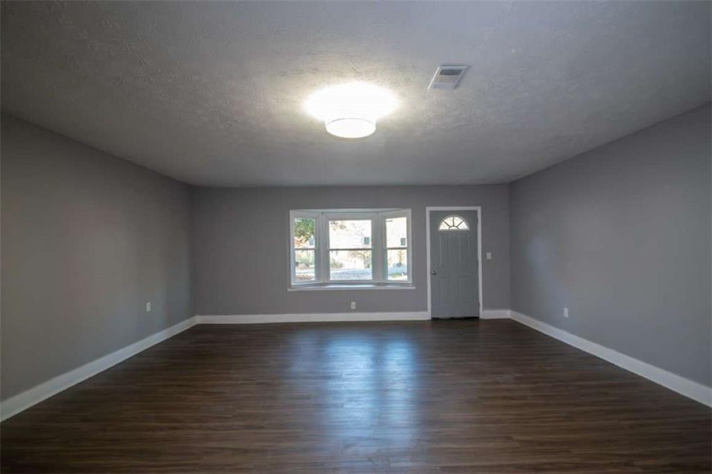 7156 Whitfield Drive, Riverdale, Georgia image 12