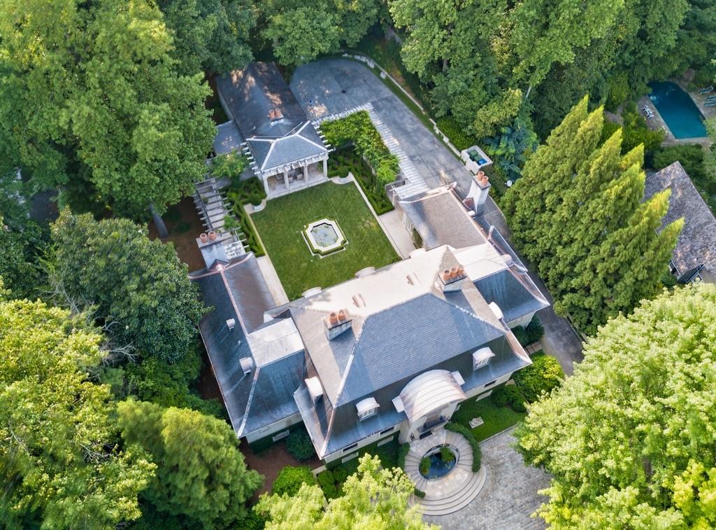 Tuxedo Park - Residential