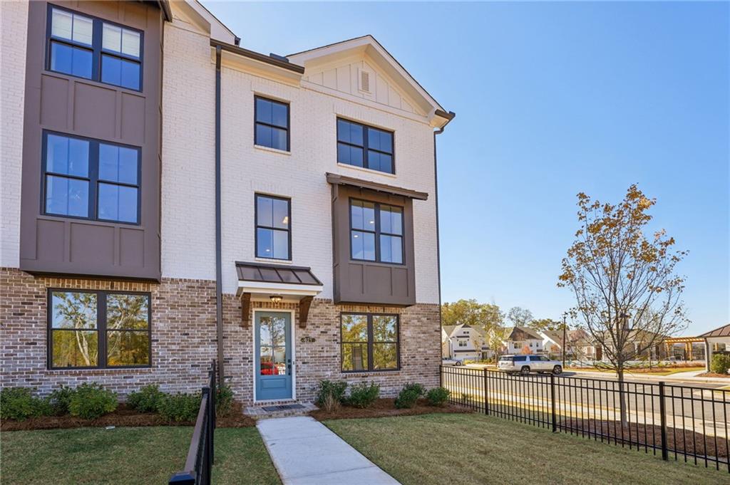 621 Silva Street 124