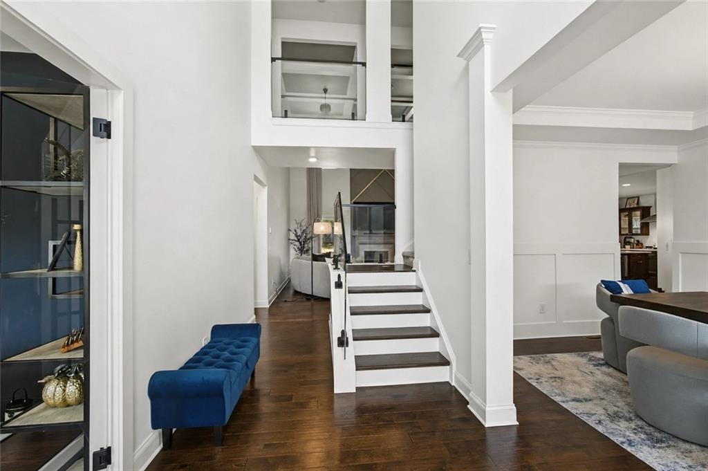 5960 Langdale Chase