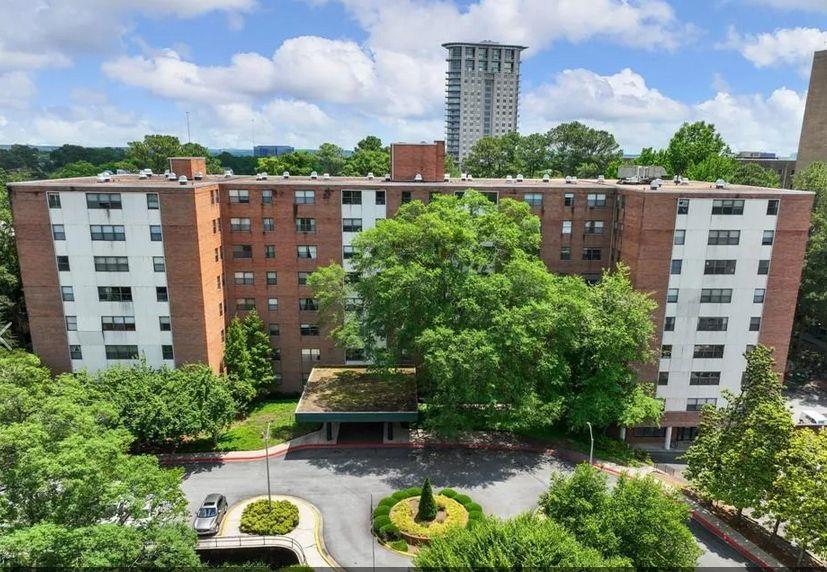 View Atlanta, GA 30305 condo