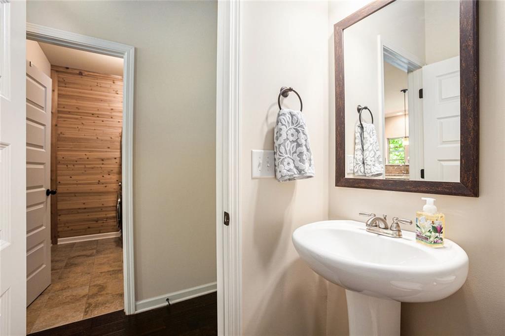 6140 Stillwood Lane, Cumming, Georgia image 13
