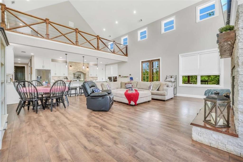 1384 Hopewell Road