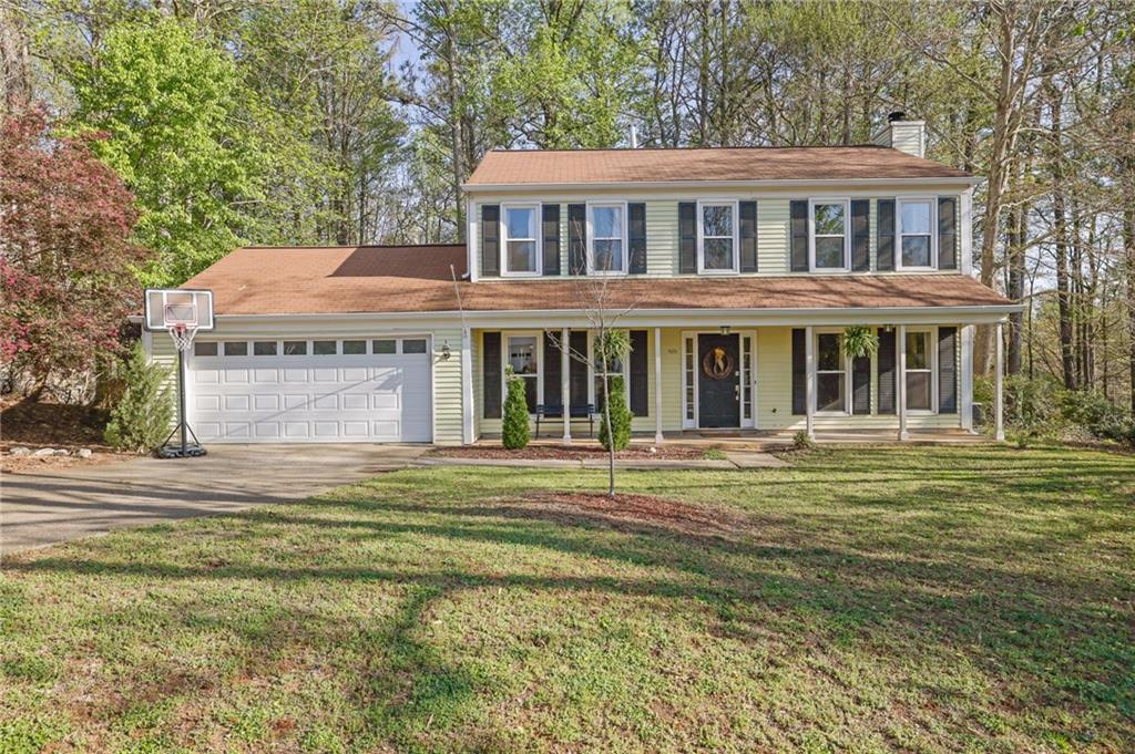 925 Crab Orchard Drive, Roswell, Georgia image 1