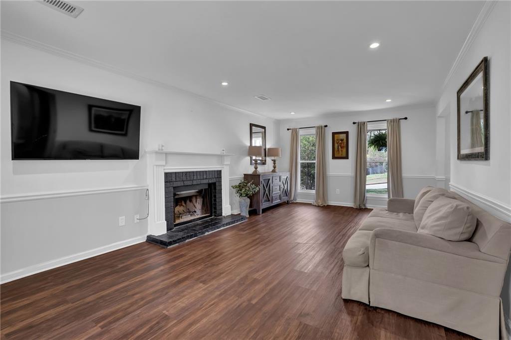 925 Crab Orchard Drive, Roswell, Georgia image 27