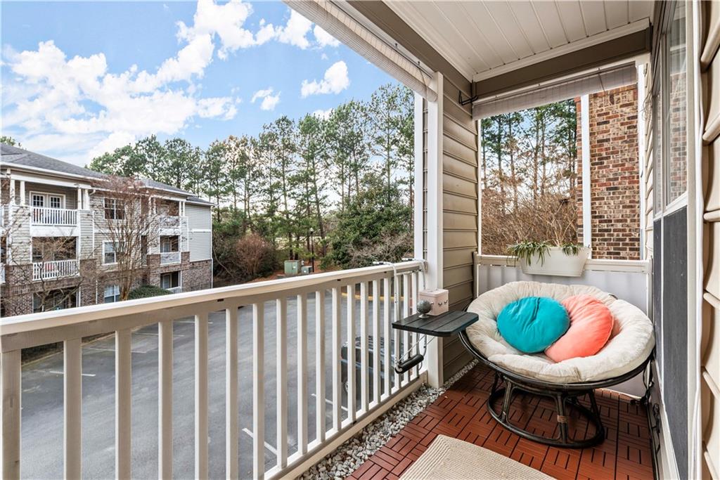 2700 PINE TREE Road NE 1115