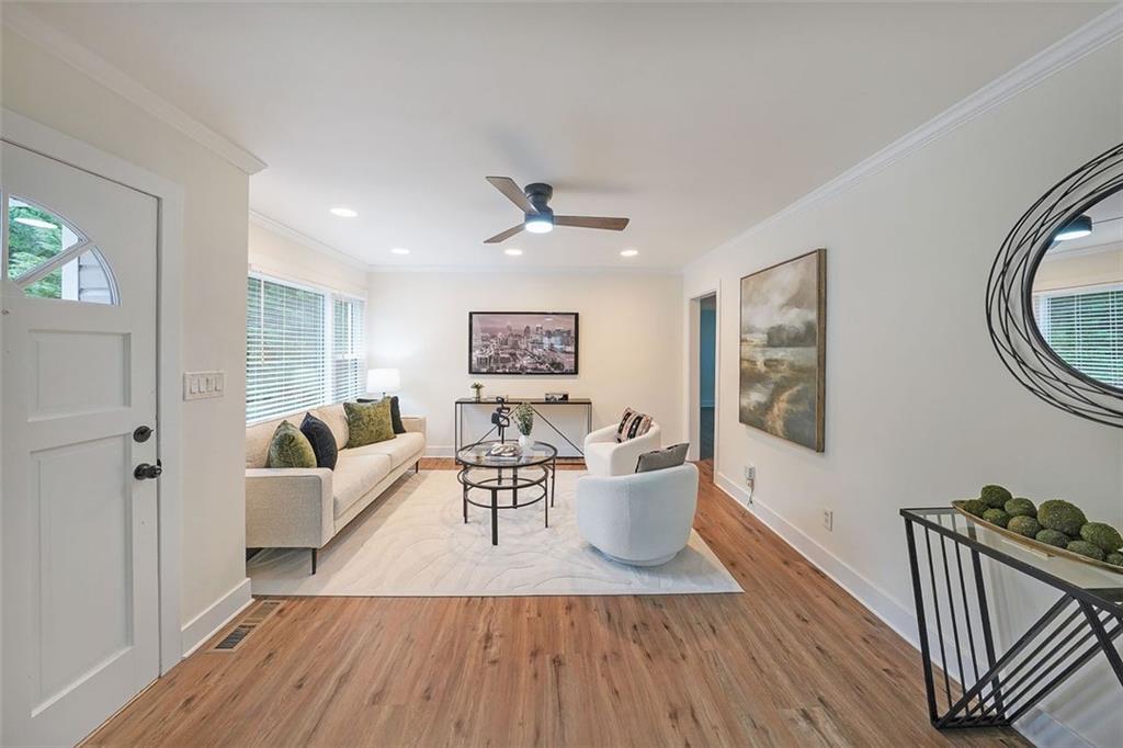 1321 ARNOLD Avenue NE