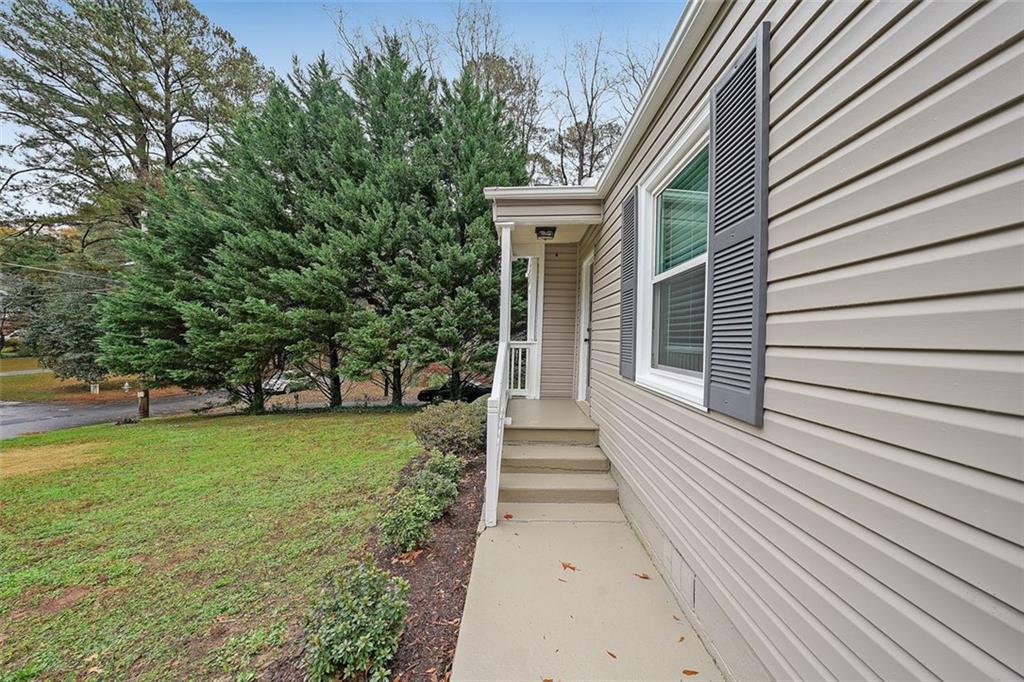 1321 ARNOLD Avenue NE