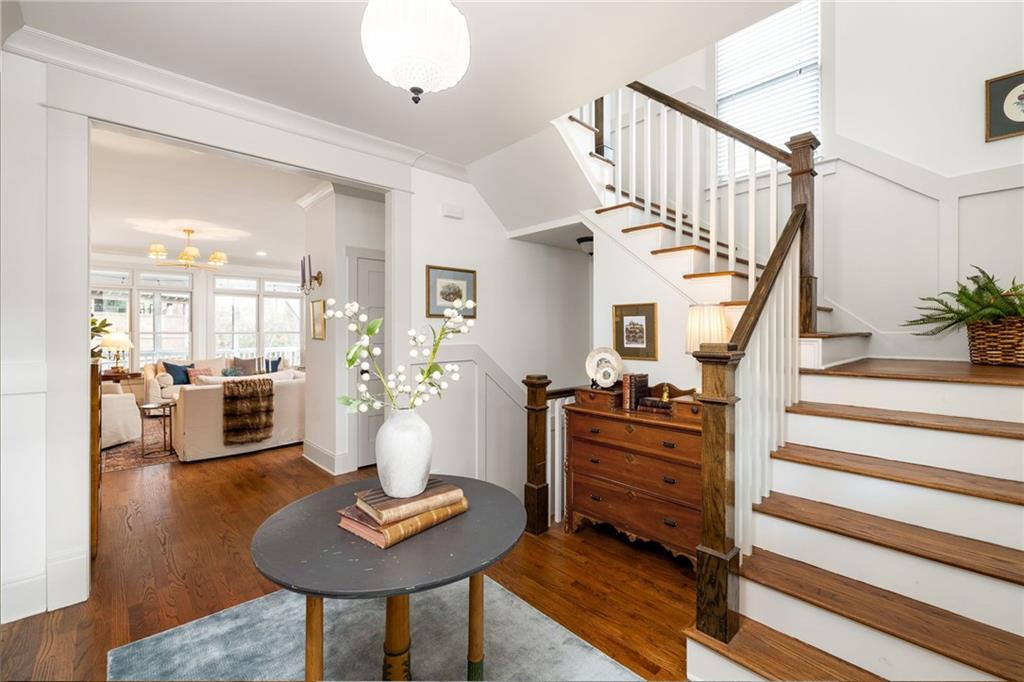 1602 Windsor Walk