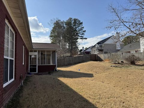 A home in Dacula