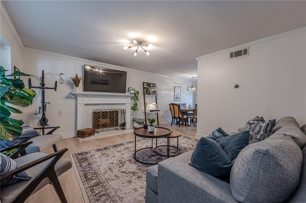 136 Peachtree Memorial Drive NW RI1