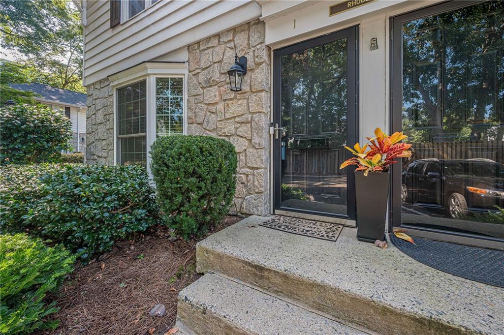 136 Peachtree Memorial Drive NW RI1
