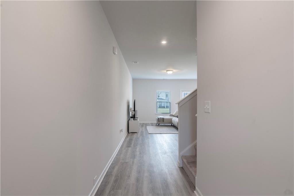 1135 CHASTAIN Drive