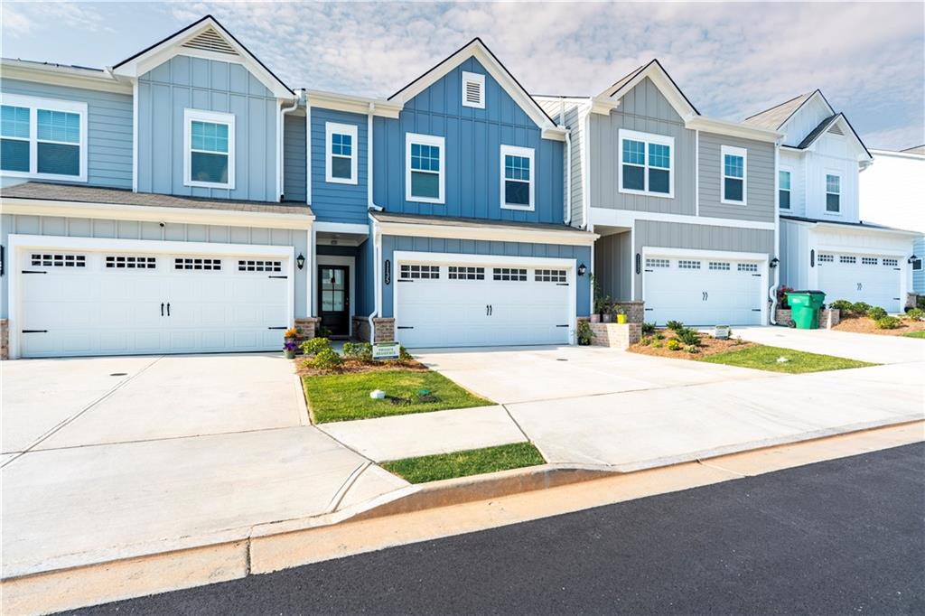 1135 CHASTAIN Drive