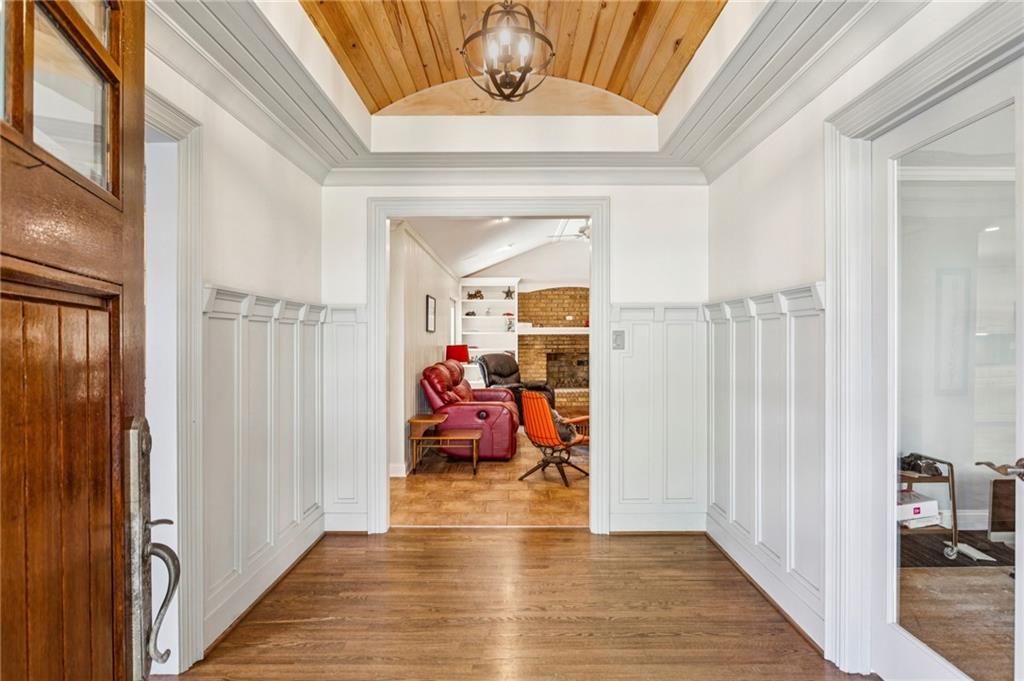 2510 Monterey Drive NE