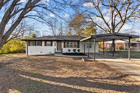 Photo of 3658 Brookcrest Cir Cir, Decatur, GA 30032 (MLS # 7720072)