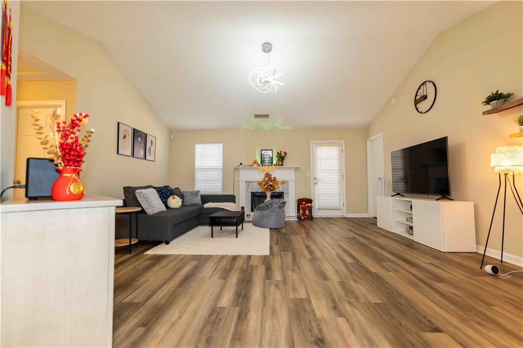 199 Amelia Creek Way