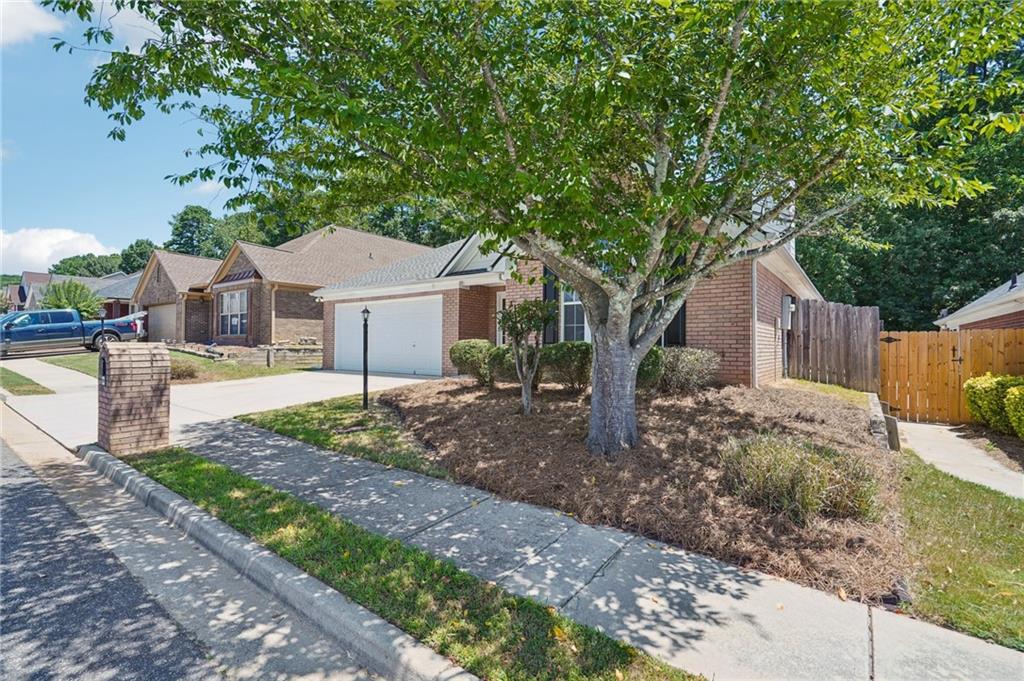 2733 Newtons Crest Circle