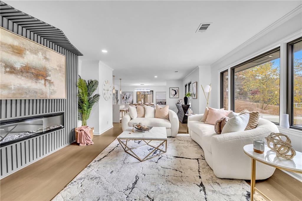 1306 Poplarcrest Cir SE