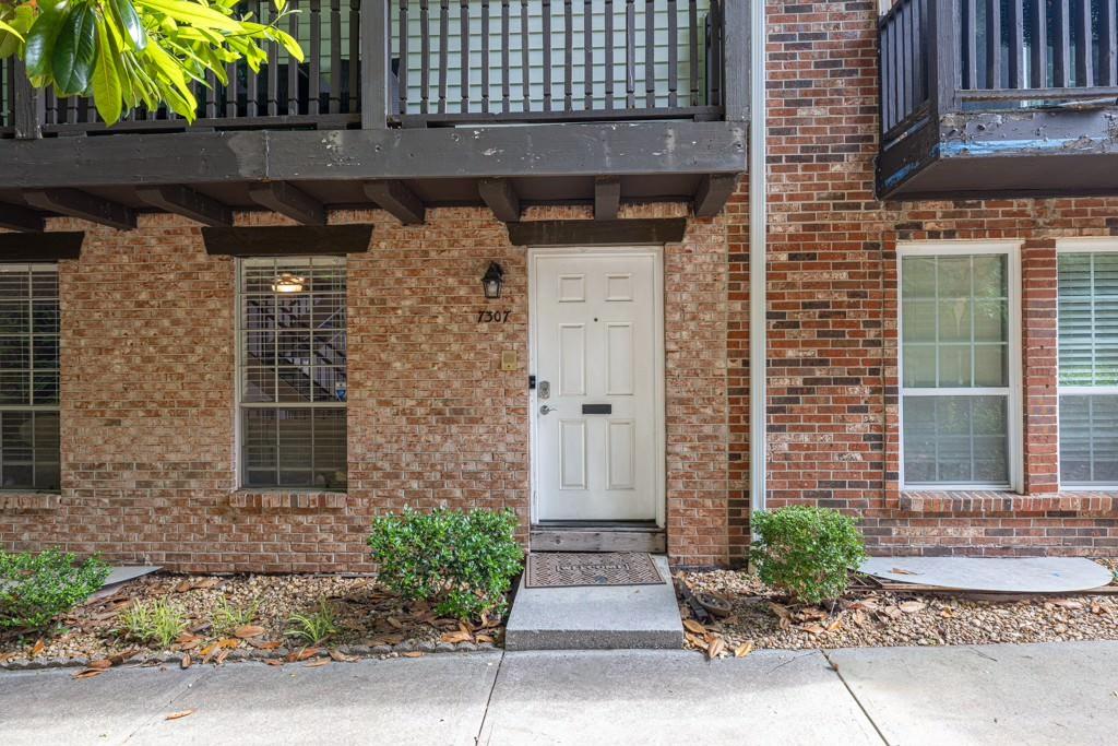 7307 Cardigan Circle