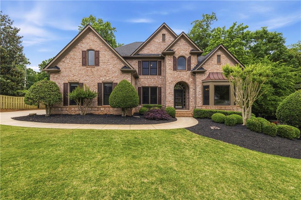 215 Lynwood Court