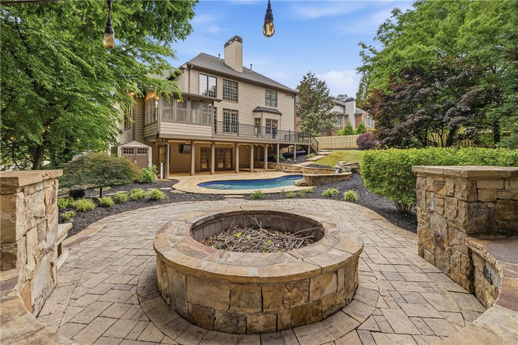 215 Lynwood Court